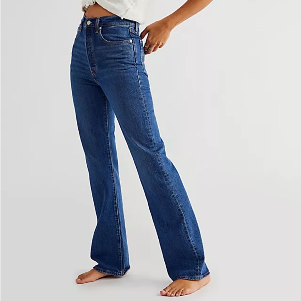 LEVIS RIBCAGE BOOTCUT dark wash